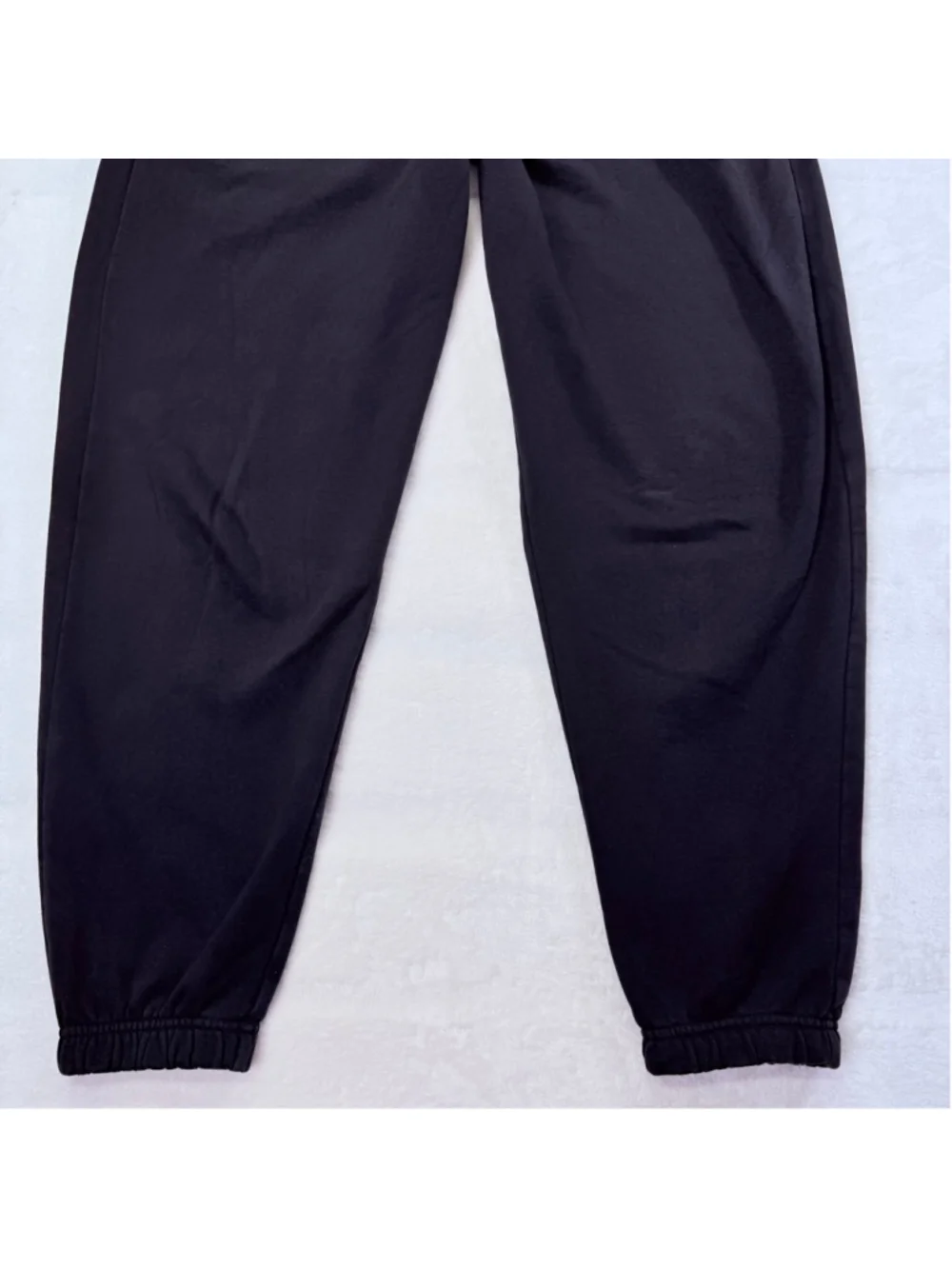 Men's Gymshark Black Sweatpants Joggers Medium